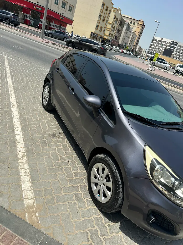 Kia Rio 2014 — photo 1 of 6