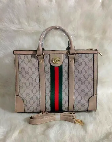 Was 380 now 280 - limited time offer - Gucci master copies shoulder Bag (New)
