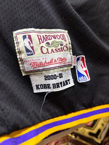 Mitchell  Ness 2000-01 Kobe Bryant Hardwood Classics Jersey