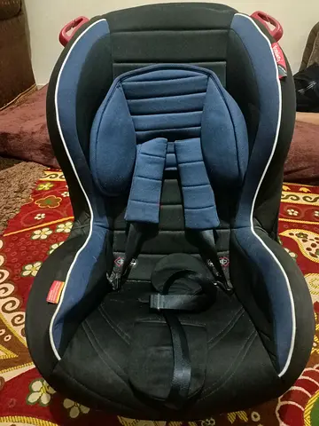 Used infant/toddler car seat - blue/black, great condition, never used