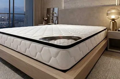 Brand new King size Top memory Foam Spring Mattress Available