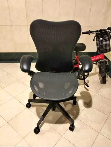 Herman Miller mirra 2 chair for selling.