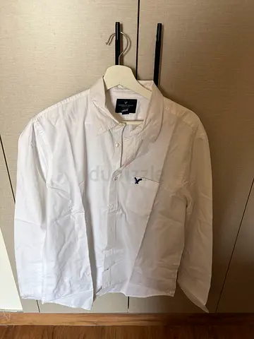 Men - White long-sleeve cotton shirt with chest pocket – size M