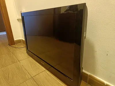 Samsung 40-inch LED TV - Good Working Condition not used much