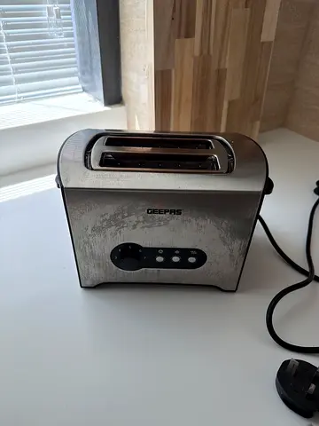 Geepas 2-Slice Stainless Steel Toaster