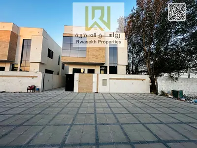**للبيع فيلا فاخرة في الحليو 2 – 5 غرف نوم واسعة، مجلس أنيق، صالة عائلية، تصميم عصري، تشطيبات راقية، موقع مميز قريب من الشارع الرئيسي**