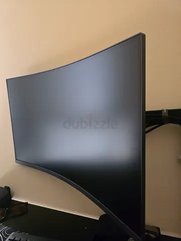 LG UltraGear 27 Curved QHD