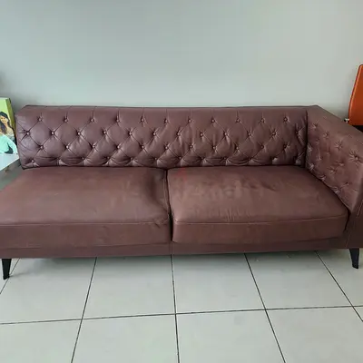 3-seater tufted brown leather sofa - good condition