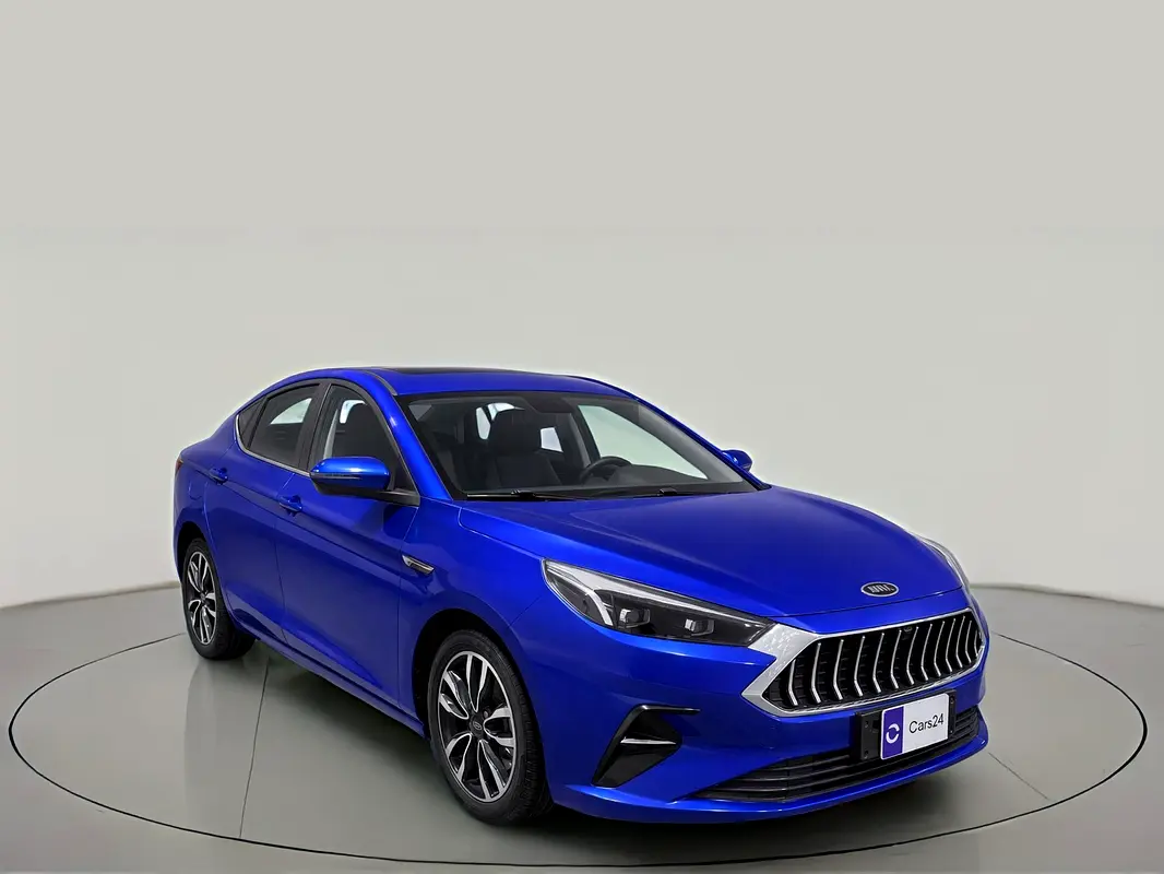 JAC J7 2023 — photo 1 of 13