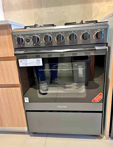 Toshiba  gas cooker with oven - good condition