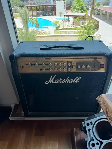 Marshall Valvestate 2000 AVT100