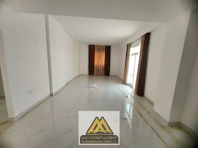 غرفتين ماستر + صالة روف خاص 3 حمامات مساحة واسعة ومريحة تصميم عملي ومميز تشطيب جيد
