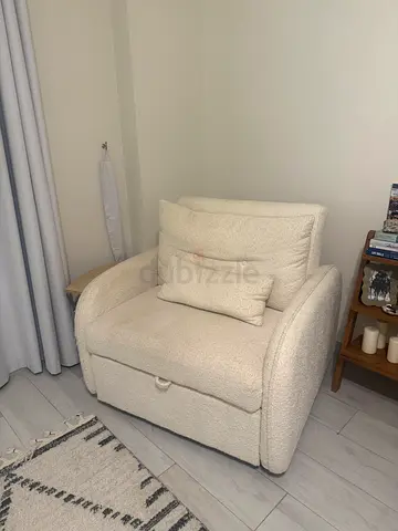 Comfortable Cream Single Seater
Sofa Bed