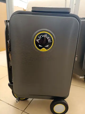 ONE!  SEES Airwheel Foldable Electric Suitcase Scooter - NEVER used (photo describing only- 1 item!)