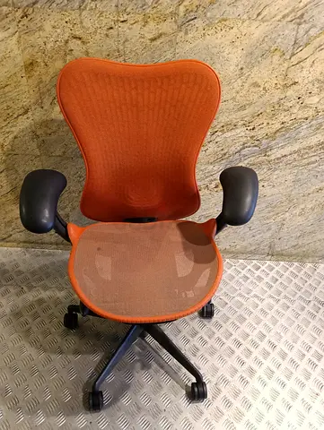 Herman Miller mirra 2 chair.good condition only little use