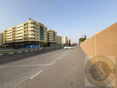 HOTT OFFER ON OFFICES CHEAP AND BEST AVAILABLE FOR RENT FOR TRADE LICENCE 600,TO 1000 SQRFT NEAR ETISALAT NEAR GRAND MALL MUSALLA CLOSE TO ROLLA AREA