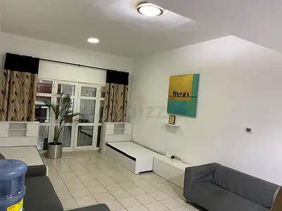 Hurry ! Cheapest Executive Bed Space in Master Bed Available in Discovery Gardens