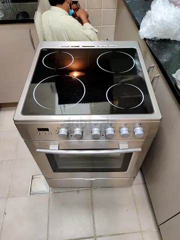 Whirlpool latest model full electric ceramic 4 hobs stove oven fan cooking 60cm