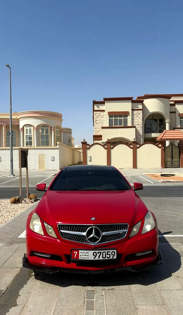 Mercedes-Benz E-Class 2013 — photo 1 of 9