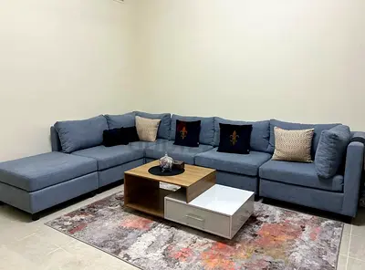 Customizable 6 seater sofa
