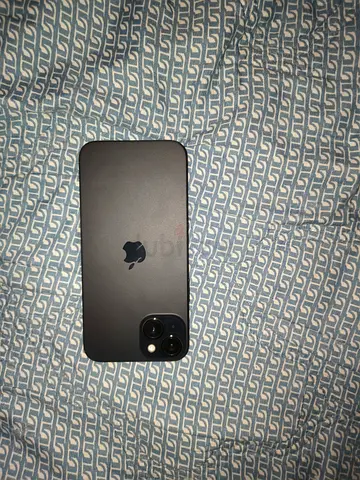 Apple iPhone 15 plus in Midnight