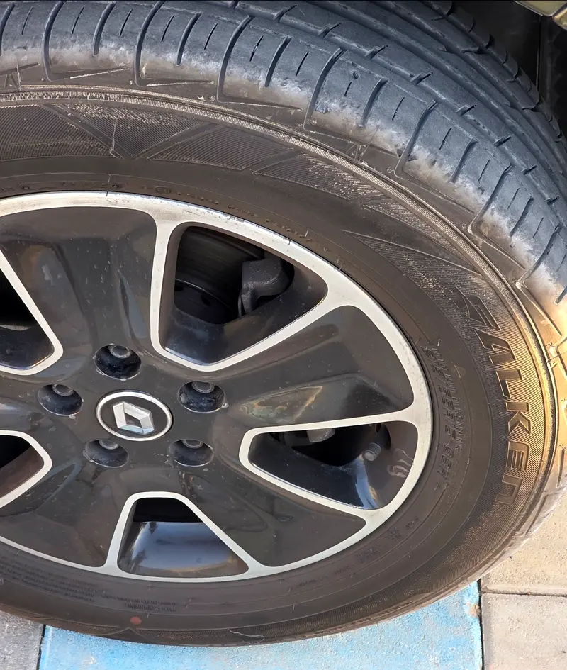 Renault Duster 2018 — photo 1 of 5