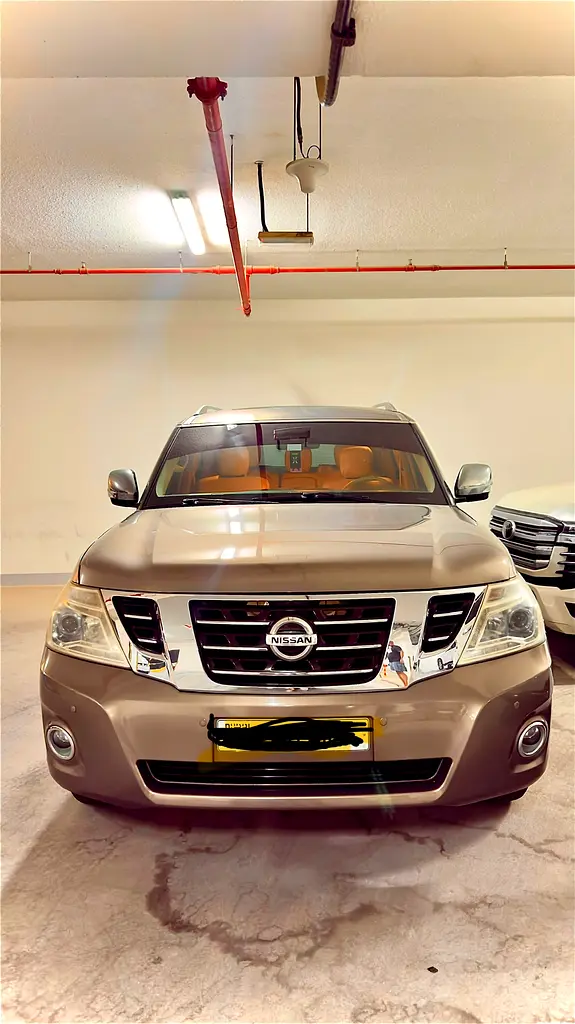 Nissan Patrol 2013 — photo 1 of 7
