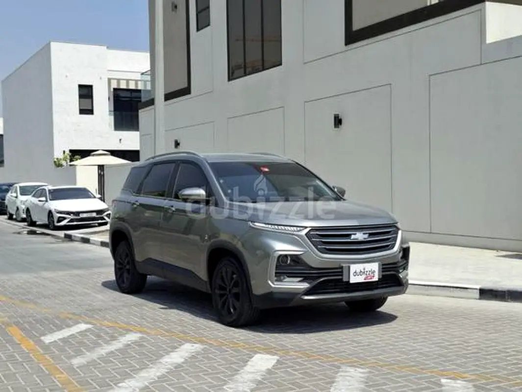 Chevrolet Captiva 2023 — photo 1 of 12
