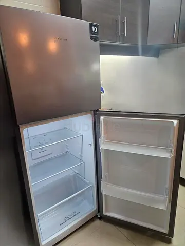 Hisense 300L Fridge Freezer – Excellent Condition – Clean  Fully Working