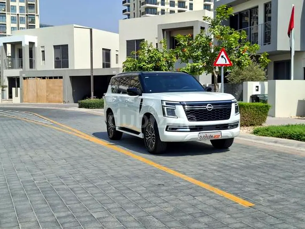 Nissan Patrol 2025 — photo 1 of 13