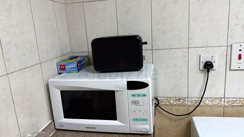 Samsung Microwave Oven in Good Working Condition