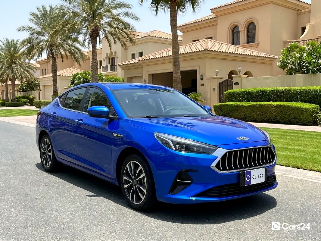 JAC J7 2023 — photo 1 of 13