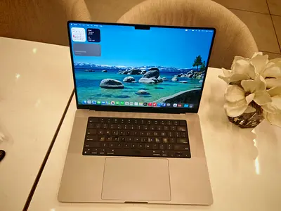 Apple MacBook Pro 16-inch (M1 MAX) - Space Gray, Good Condition
