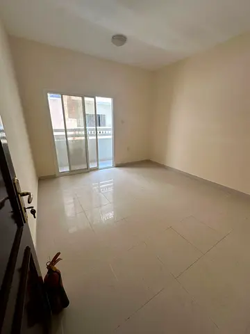 Two balconies, excellent location, flexible payment options, sandy parking available, great space, flexible payment options