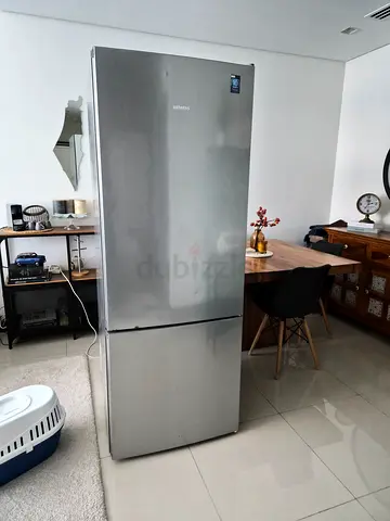 Siemens bottom freezer fridge iq300