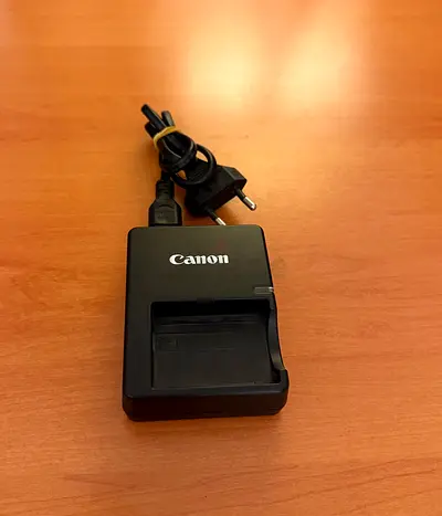 Canon - Battery Charger - LC-E5E