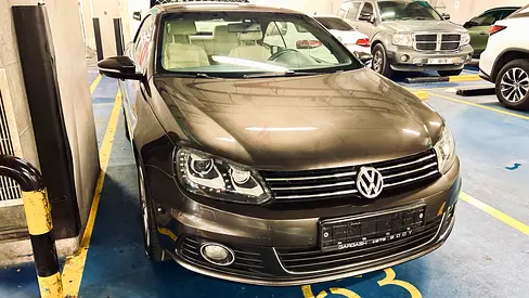 2014 EOS  SPORT-CONV(HARD TOP) GCC-NO ACCIDENT SMOOTH DRIVING PERFECT CONDITION 100%