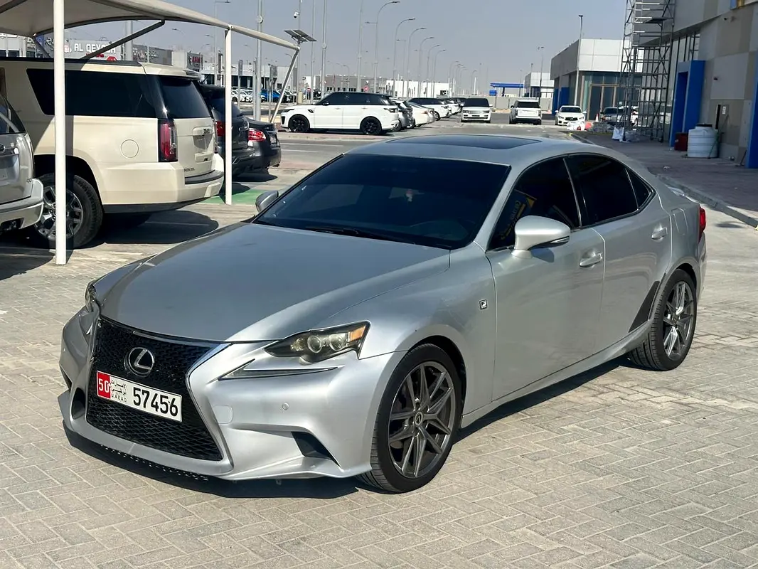 Lexus IS-Series 2014 — photo 1 of 9