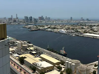 من اجمل الابراج غرفه وصاله ماستر تكيف مركزي موقع حيوي وخدمي صيانه دوريه عالمالك تسهيلات بالدفعات