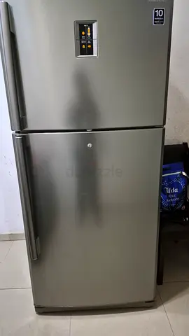 Samsung Top Mount Refrigerator – Like New Condition