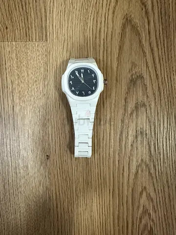 White Ceramic Style Watch – Black Dial – Elegant Design