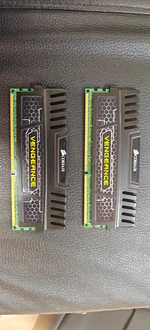 Pair of Corsair Vengeance DDR3  RAM sticks 16GB (8GB X 2)