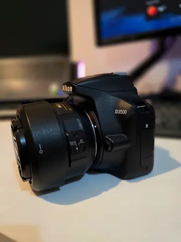 NIKON D3500 ALMOST BRAND NEW WITH 2 x NIKOR LENSES