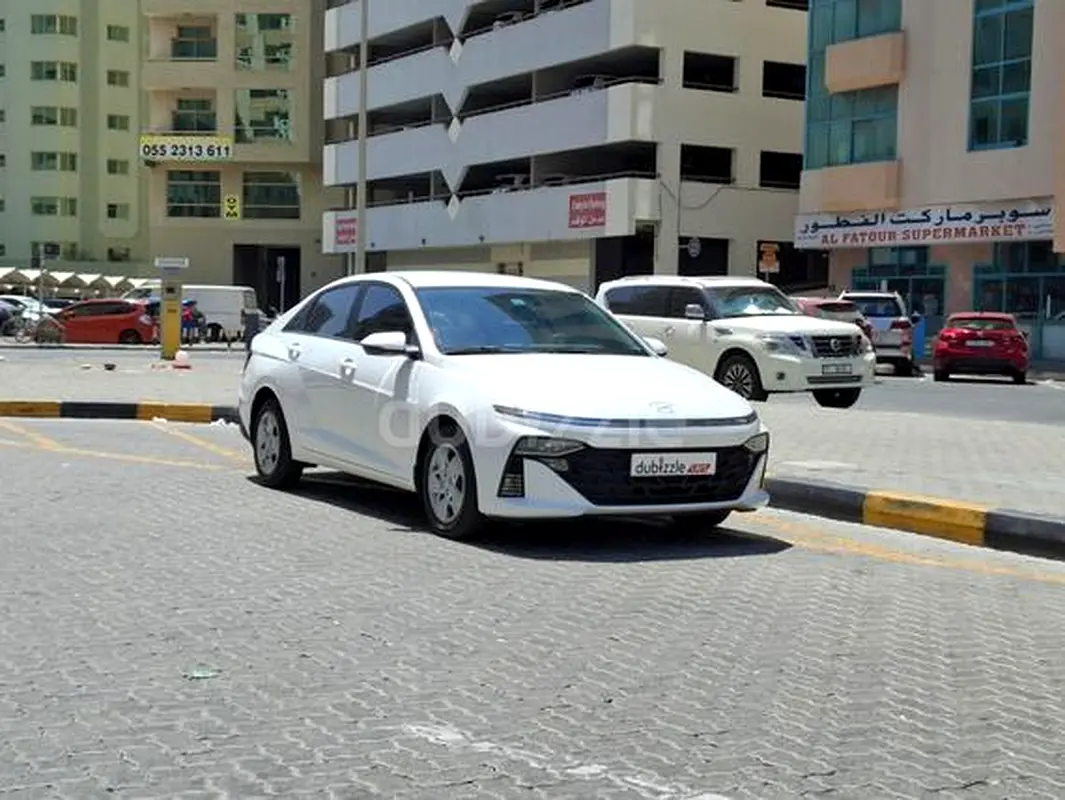 Hyundai Accent 2024 — photo 1 of 13