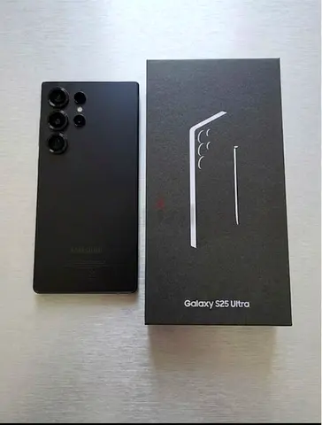Negotiable Samsung S25 ultra titanium Black 512 GB TRAI