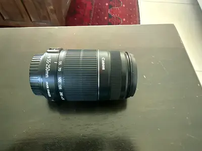 Canon EF-S 55-250mm Image Stabilizer Lens