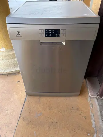 Electrolux freestanding stainless steel dishwasher - good condition