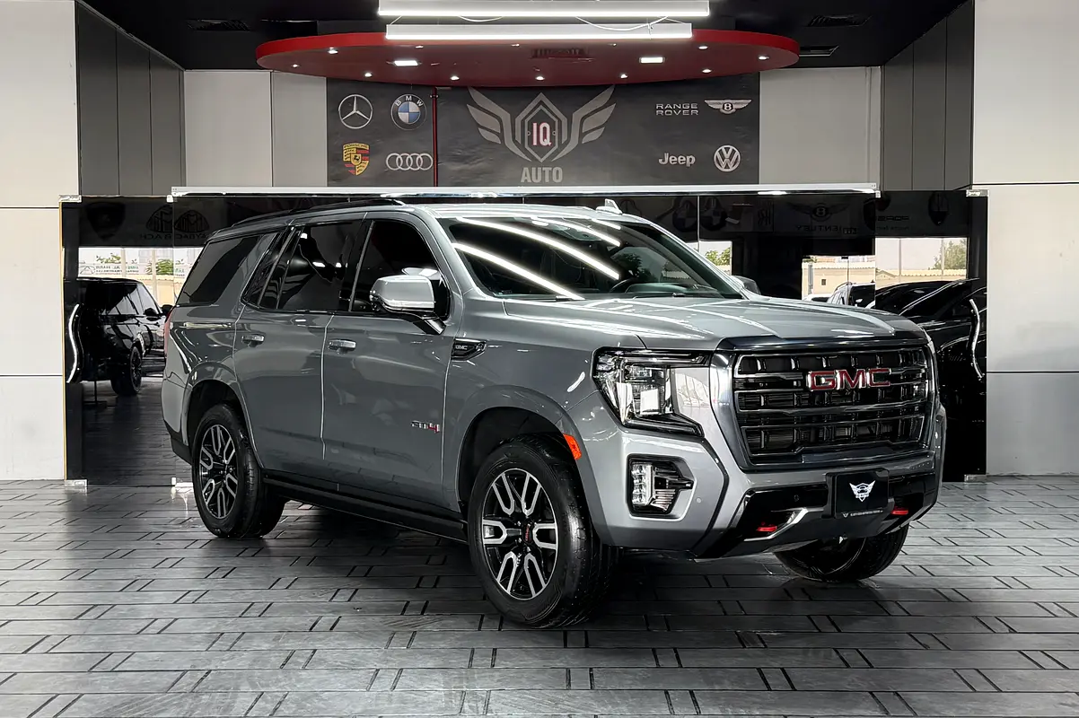 GMC Yukon 2023 — photo 1 of 19