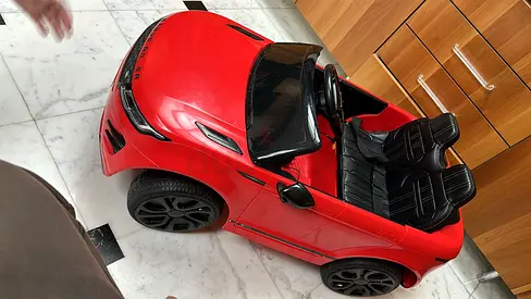 Toy car