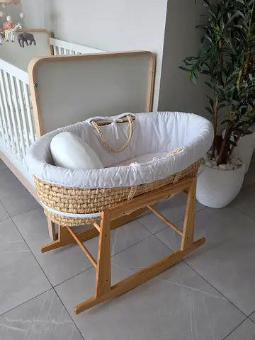 Baby wicker basket / Moses Basket rocker